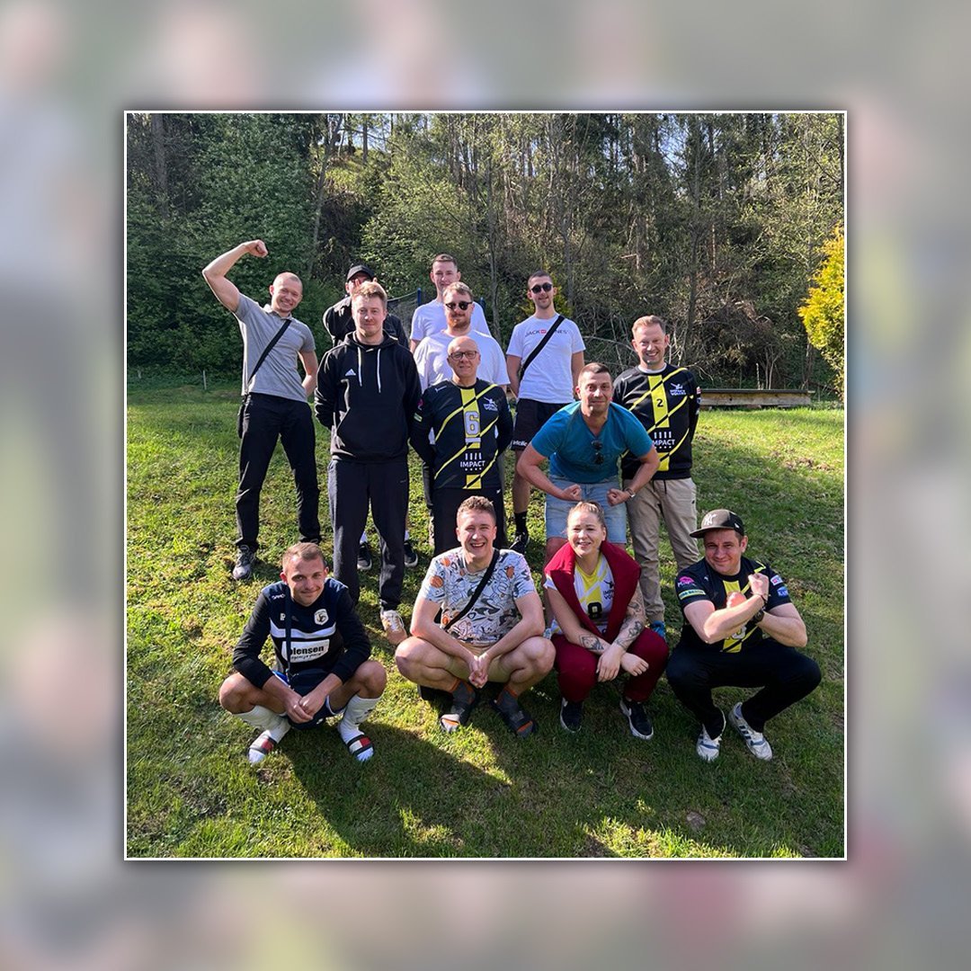 Drużyna Impact Team na wyjeździe