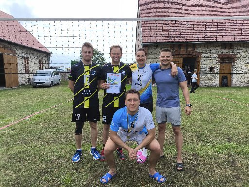 Zawodnicy Impact Team na turnieju plażowym