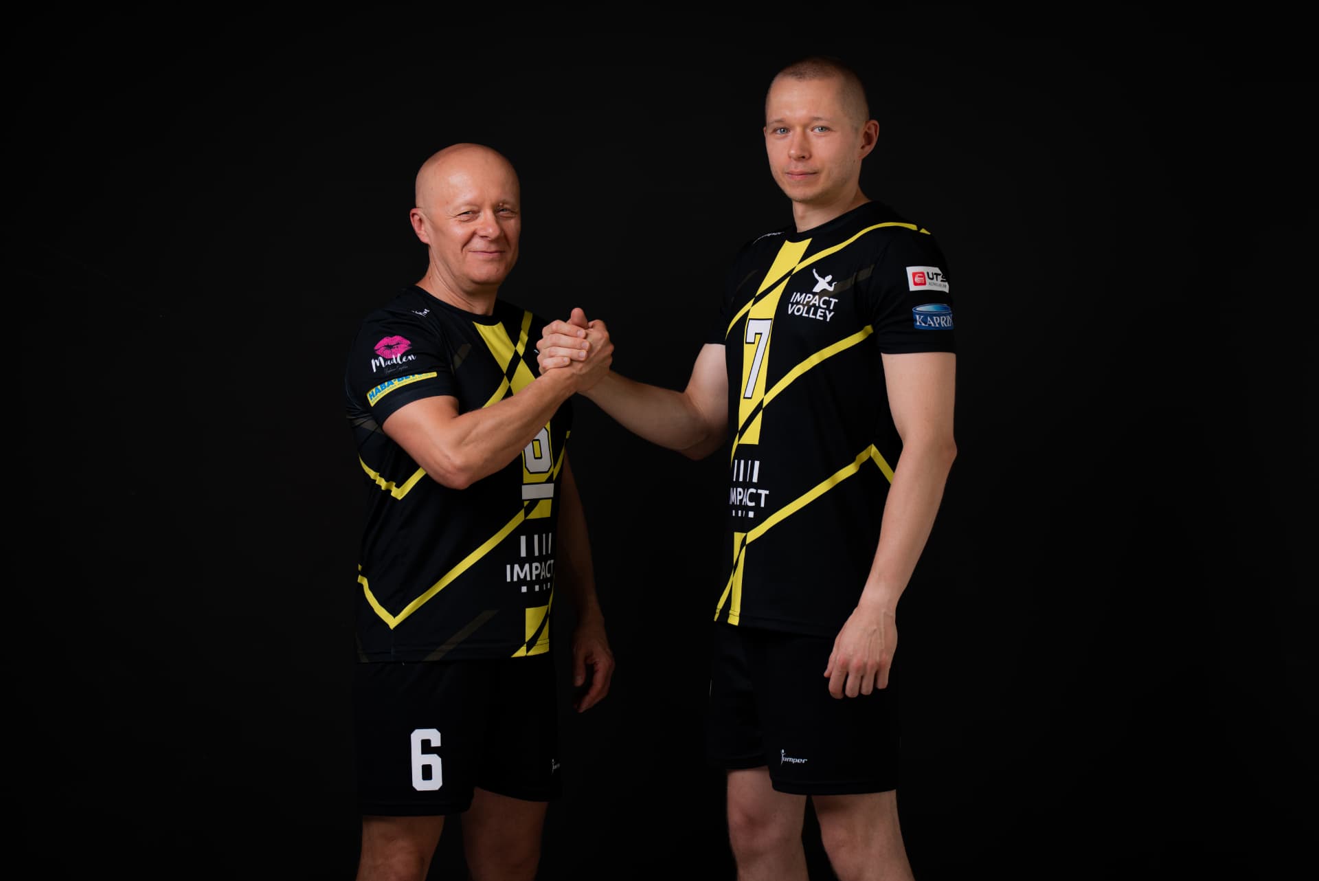 Zawodnicy Impact Team w strojach meczowych
